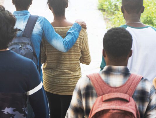 Escuelas saturadas de nuevos inmigrantes Estudiantes