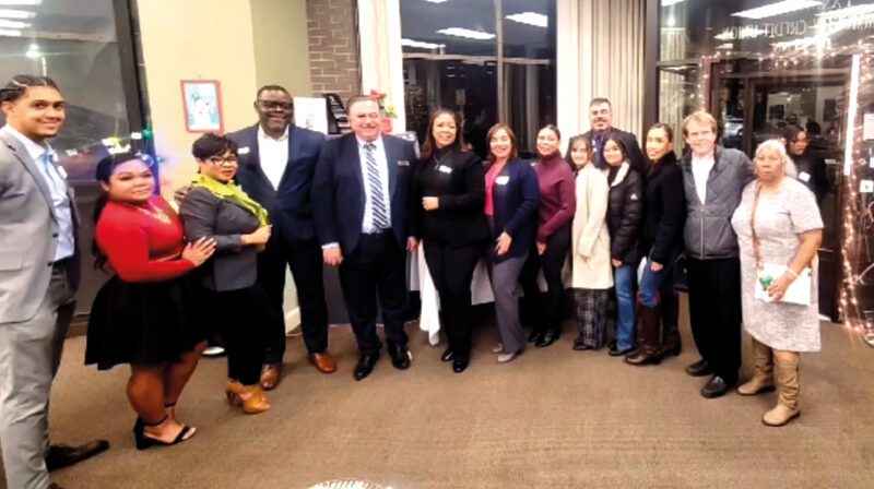 Comerciantes celebraron Navidad con Community Credit Union de Lynn