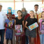 Misión cumplida. Desde el 2006, "Mision Pais Familia Feliz USA", una organización integrada por personas de buen corazón residentes en Boston y otras ciudades de Massachusetts y de los Estados Unidos, lleva cada año la alegria a niños de diferentes pueblos de Republica Dominicana