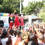 Misión cumplida. Desde el 2006, "Mision Pais Familia Feliz USA", una organización integrada por personas de buen corazón residentes en Boston y otras ciudades de Massachusetts y de los Estados Unidos, lleva cada año la alegria a niños de diferentes pueblos de Republica Dominicana