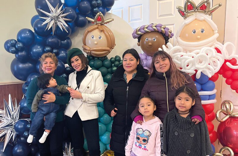 Celebran la fiesta de Los Reyes Magos con Julia Mejia
