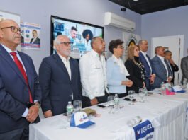 “Vamos al rescate” Boston fue el punto de encuentro de líderes políticos dominicanos de Nueva Inglaterra para afianzar la denominada "Alianza Opositora Rescate RD" que busca ganar las elecciones presidenciales en ese país caribeño en mayo próximo.