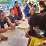 Gente votando en las elecciones de El Salvador