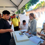 Gente votando en las elecciones de El Salvador