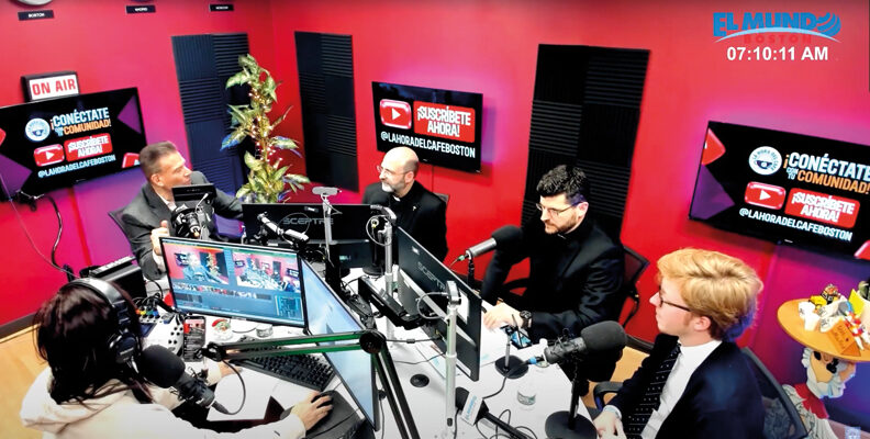 En “La Hora del Café” de El Mundo Boston dos sacerdotes católicos extienden la mano a la comunidad para recaudar fondos con el propósito de transformar la Iglesia Santo Tomás de Aquino de Jamaica Plain como un regalo divino al mundo católico.